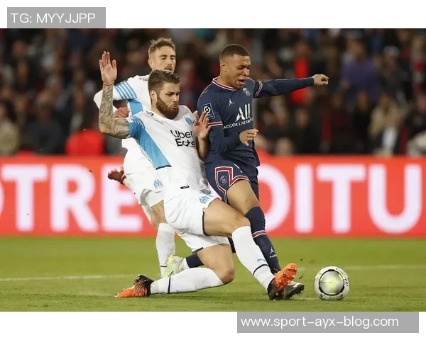 法甲分析：巴黎圣日耳曼轻松战胜洛里昂马赛主场顺利取胜