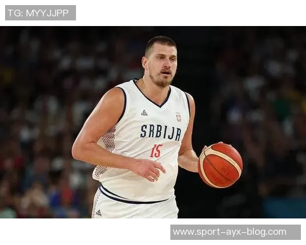 约基奇幽默回应夺冠热门称希望球队成为低调黑马逆袭成功 约基奇幽默回应夺冠热门称希望球队成为低调黑马逆袭成功